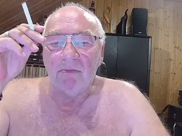 Stripchat Free Live Porn of biggandybig