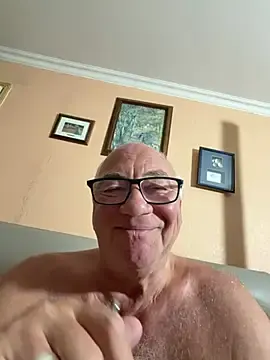 Stripchat Free Porn Cam of biggandybig