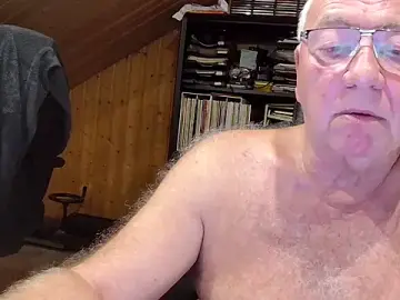 Stripchat Free Porn Cam of biggandybig