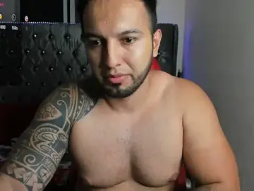 Stripchat Free Porn Cam of mrloganfuck1