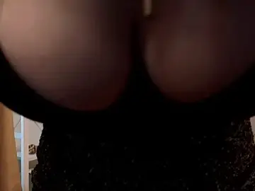 Stripchat Adult Webcam of TashiaBosack