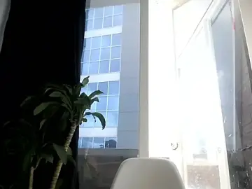 Stripchat Free Live Porn of stormytt_