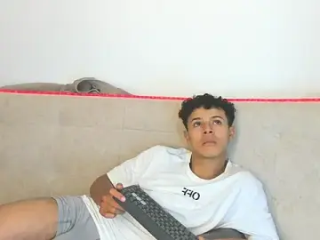 Stripchat Nude Webcam of _Alex_Colton