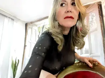 Stripchat Live Sex of ashleymilf_1