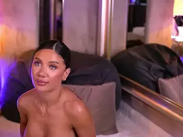 Stripchat Live Sex Cam of BlairSanders