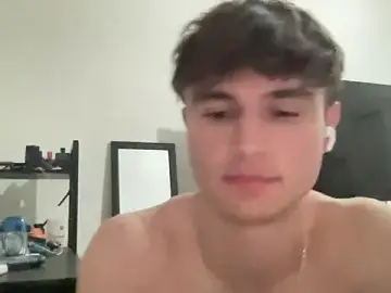 Stripchat Adult Webcams of ryan_28747