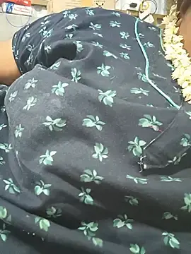 Stripchat Free Live Porn of tamilkaviya143