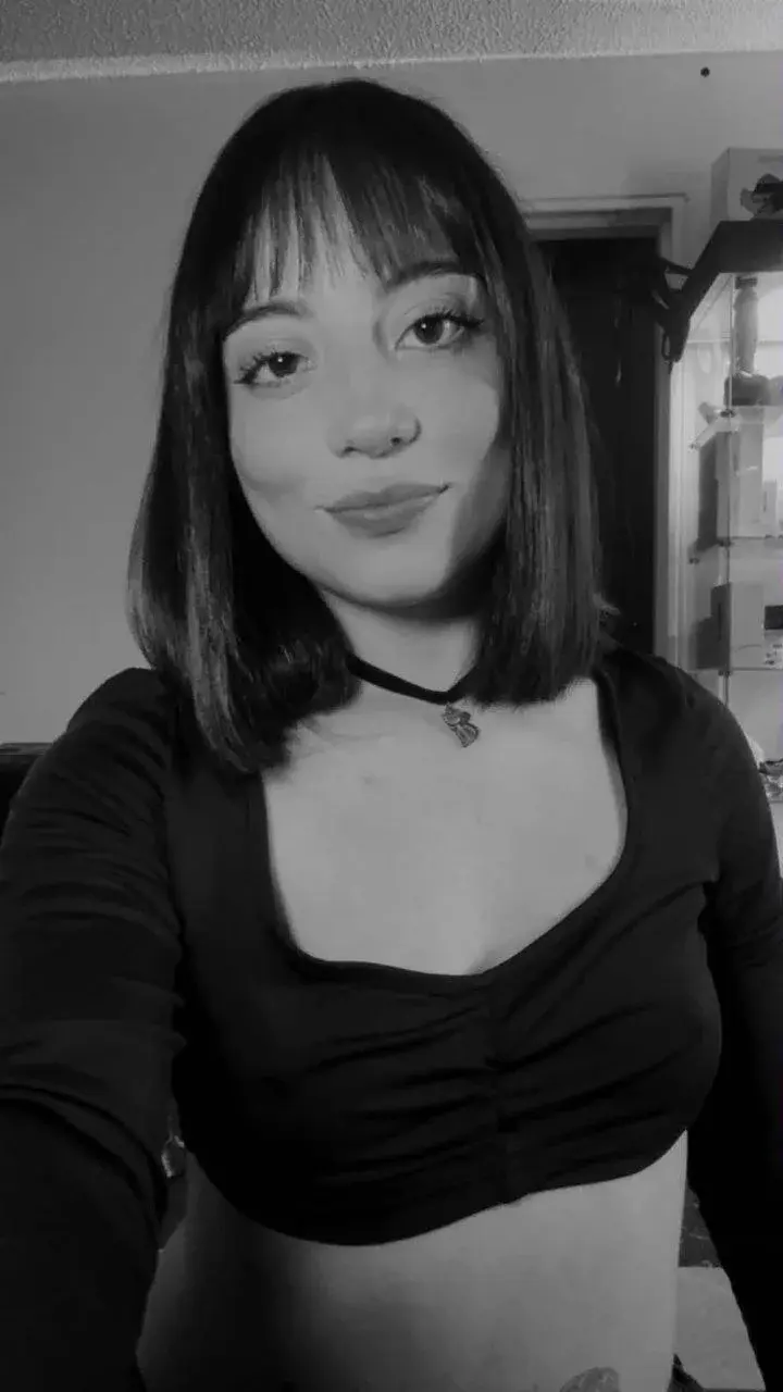 miahills__