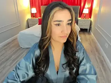 Stripchat Nude Webcam of GoldenHeart_1