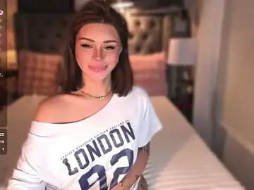 Stripchat Nude Webcam of ParisianDoll