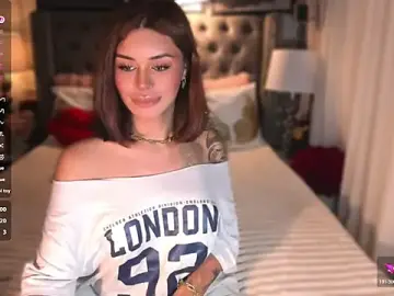 Stripchat Adult Webcam of ParisianDoll