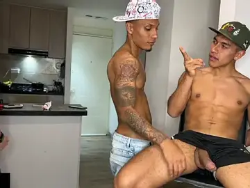 Stripchat Nude Webcam of zoneboys