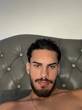 Stripchat Live Sex Cam of Derek_master