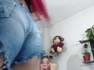 Stripchat Best Webcam of The_Taylors_Moon