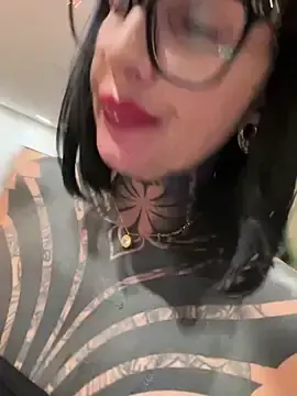 Stripchat Live Sex of KathaleaNoir