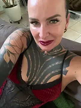 Stripchat Free Live Porn of KathaleaNoir