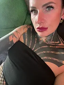 Stripchat Adult Webcam of KathaleaNoir