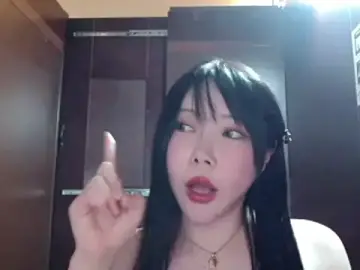 Stripchat Adult Webcam of NATINATU252525