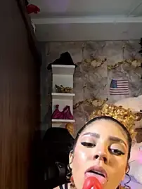 Stripchat Live Sex Cam of hannachris-