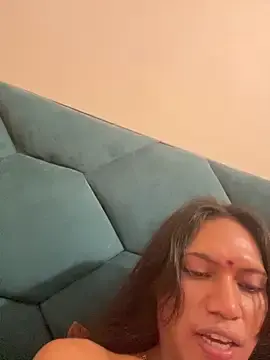 Stripchat Watch Live Sex Cams of DarlingJenny22