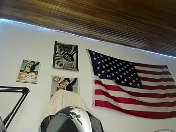 Stripchat Sex Cam of charlie_hotxxx