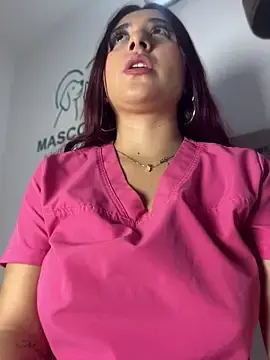 Stripchat Live Sex Cam of Nahomy_benet