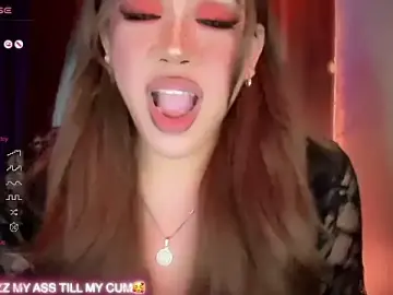 Stripchat Live Sex Cam of madam_agnes1