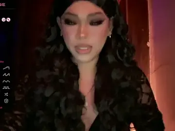 Stripchat Live Porn of madam_agnes1