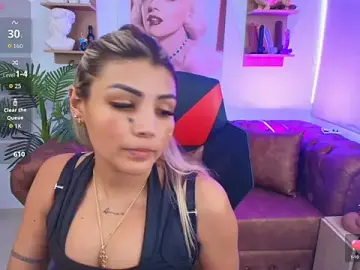 Stripchat Live Sex Cam of SALOOMEE__