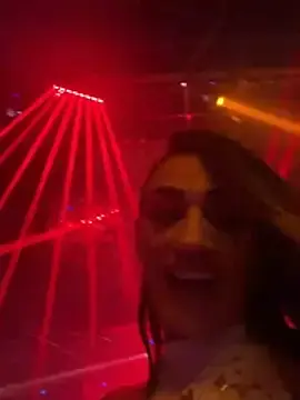 Stripchat Live Sex Cam of Samantha_bigboobs