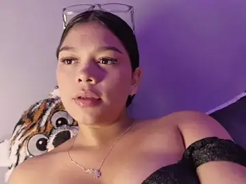 Stripchat Live Sex Cam of HatsaJones