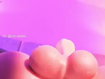 Stripchat Live Sex Cam of Nioki_