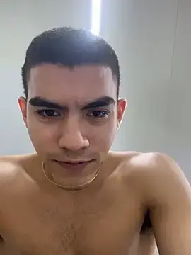 Stripchat Live Sex Cam of Sebastian_Vega