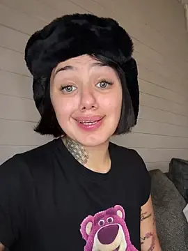 Stripchat Adult Webcam of Abrildqquino