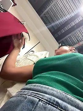 Stripchat Watch Live Sex Cams of CrazzyChicks