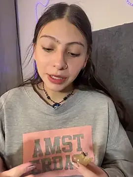 Stripchat Adult Webcam of D-Bunnyyy
