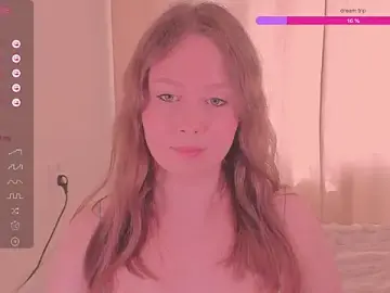 Stripchat Nude Webcam of kira_lm