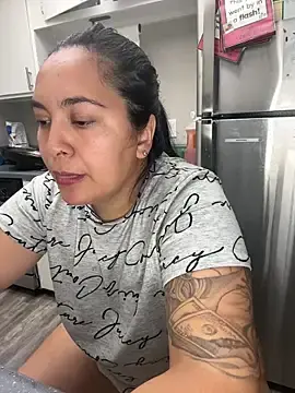 Stripchat Nude Webcam of latina_curvy22