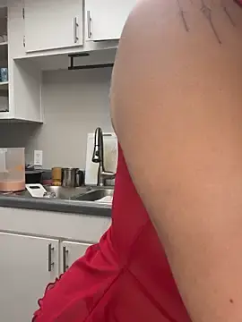 Stripchat Live Porn of latina_curvy22