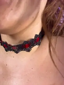 Stripchat Live Porn of naughty_flower18