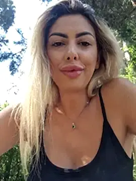 Stripchat Sex Cam of BloomTemptation