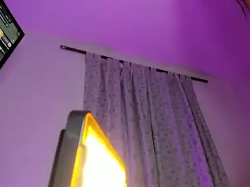 Stripchat Free Porn Cam of Selena_fox24