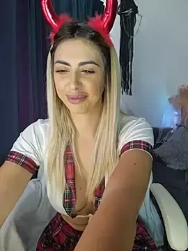 Stripchat Free Porn Cam of flower_pow3r_