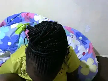 Stripchat Live Sex Cam of Thicky_kyla