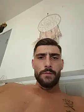 Stripchat Sex Cam of Hugo-doux-domi