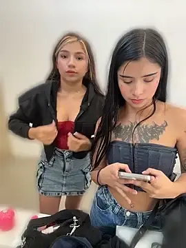 Stripchat Watch Live Sex Cams of Isabella18_pink
