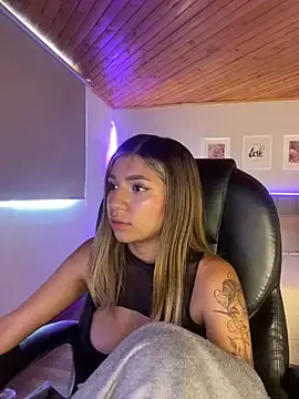 Stripchat Private Sex Chat of Issa_pink18