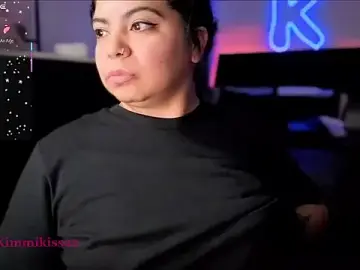 Stripchat Sex Cam of kimmiakiss22