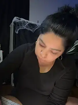 Stripchat Live Porn of kimmiakiss22