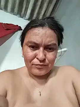 Stripchat Live Sex Cam of Horny-Mommy-Dirty